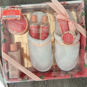 New in box Spa Kit!